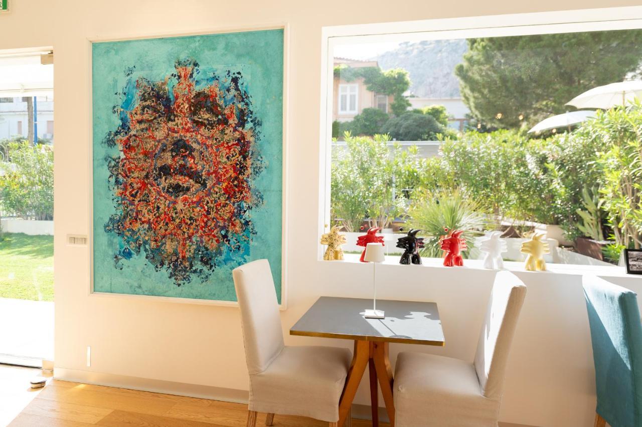 Unico Boutique Hotel D'Arte Мондело Екстериор снимка