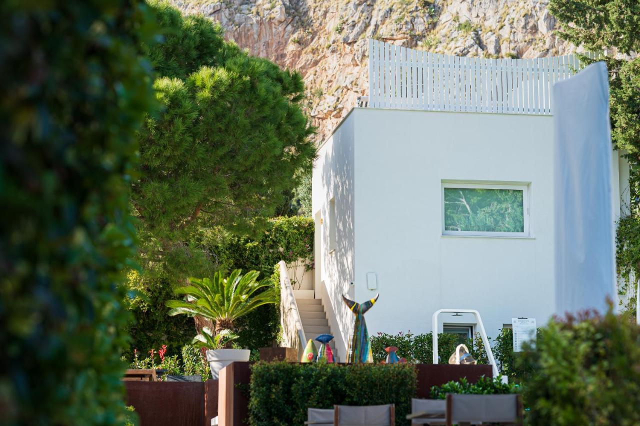 Unico Boutique Hotel D'Arte Мондело Екстериор снимка
