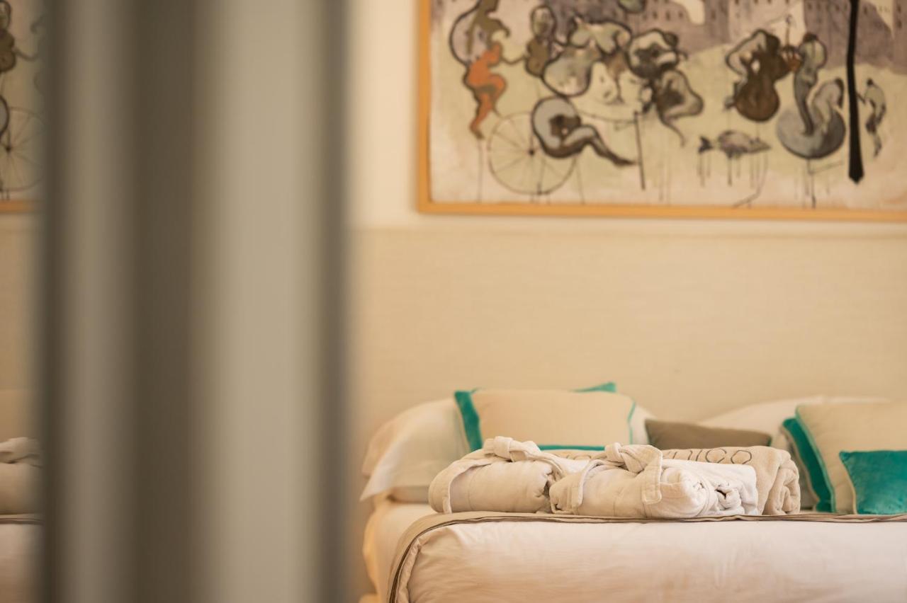 Unico Boutique Hotel D'Arte Мондело Екстериор снимка