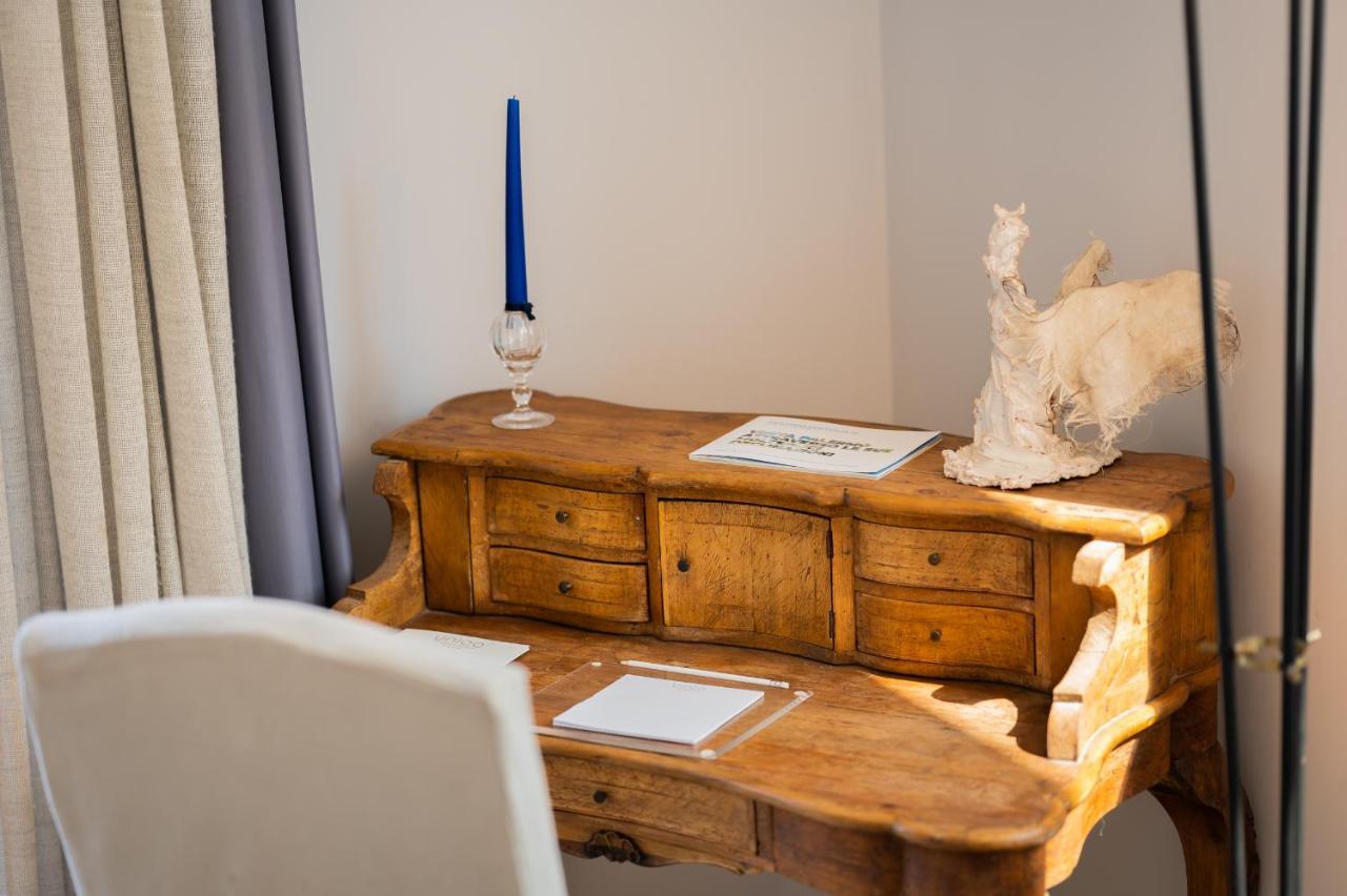 Unico Boutique Hotel D'Arte Мондело Екстериор снимка